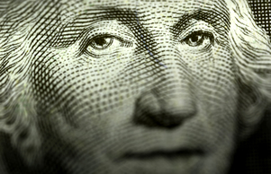 El Gobierno estudia medidas para frenar caída del dólar