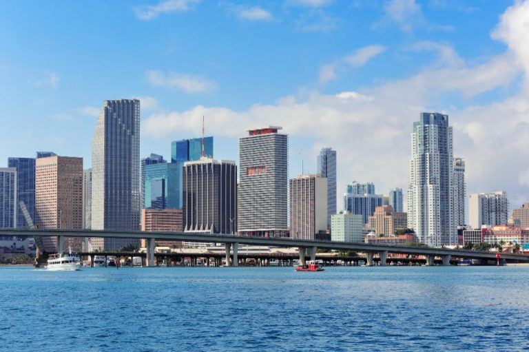Mercado inmobiliario: Rentabilidad en contexto estable. ¿Es posible? Oportunidades en Miami.